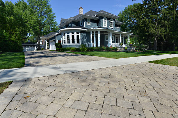 Best Affordable Driveway Pavers  in Bushnell, IL